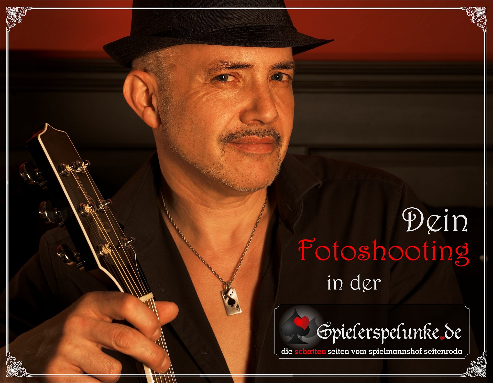 Der Sänger und Gitarrist der Hofkapelle Wenzel & Daus und Fotograf der Spielerspelunke