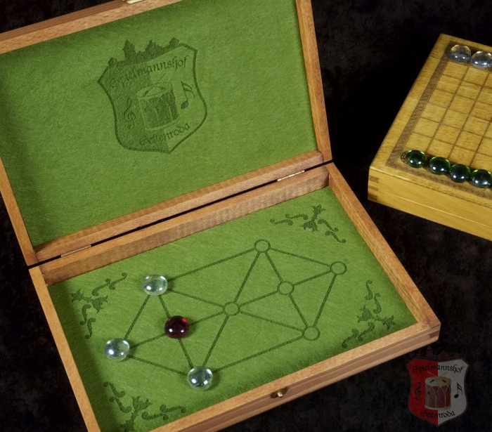 reisespiel holzspielesammlung holzschatule glasspielsteine historische brettspiele latrunculi fanorona festungsspiel spielerspelunke