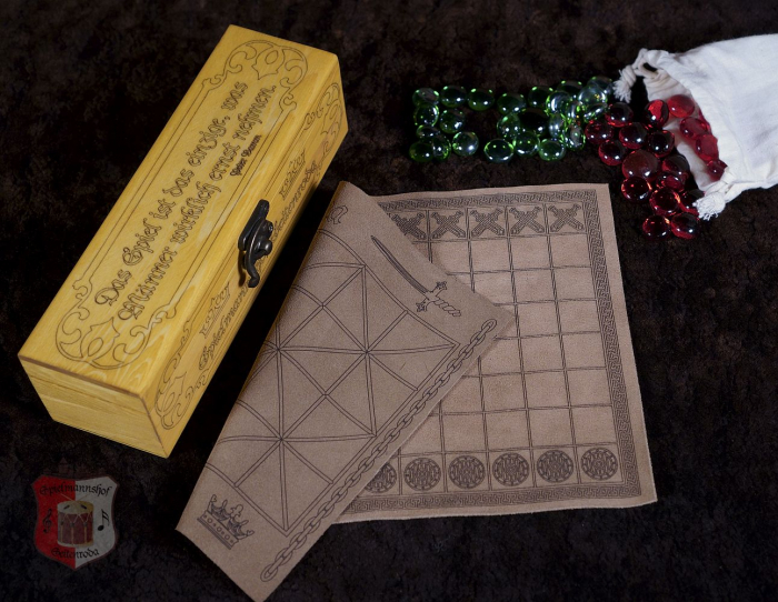reisespiel lederspiel holzspielesammlung holzschatule glasmurmeln historische brettspiele fanorona latrunculi spielerspelunke