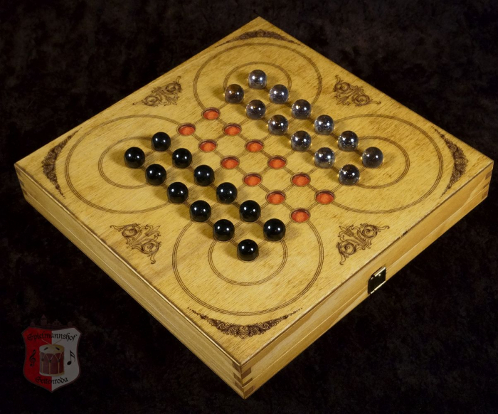 reisespiel holzspielesammlung holzschatule glasmurmeln historische brettspiele surakarta ludus latrunculorum fanorona spielerspelunke