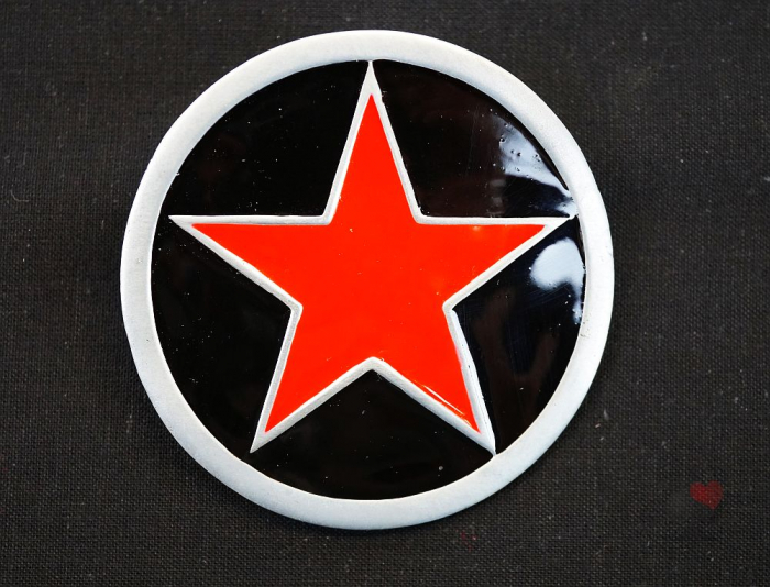 Gürtelschnalle Biker  roter stern