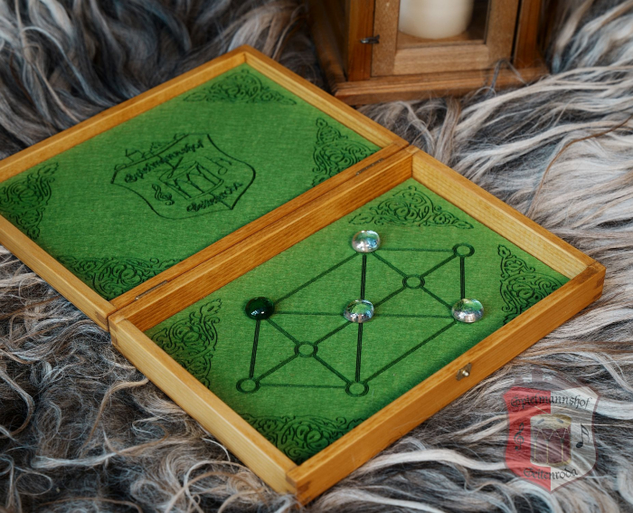 Preview: Drei historische Brettspiele in der Holzschatulle Holzspielesammlung