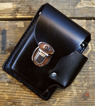 biker leder guerteltasche zigaretten feuerzeug