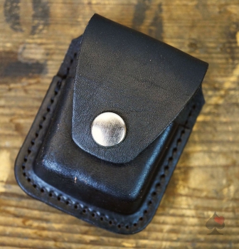biker leder guerteltasche zigaretten feuerzeug