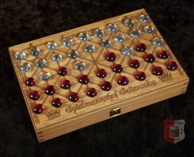 reisespiel holzspielesammlung holzschatule glasspielsteine historische brettspiele latrunculi fanorona festungsspiel spielerspelunke
