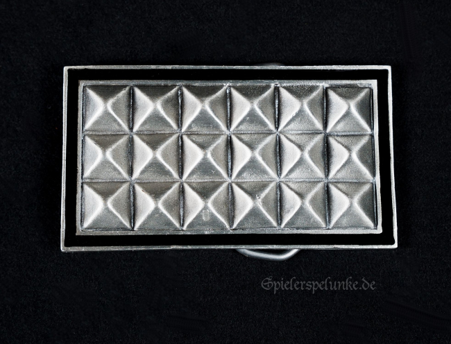 Gürtelschnalle Gothic Punk Nieten Pyramiden spielerspelunke